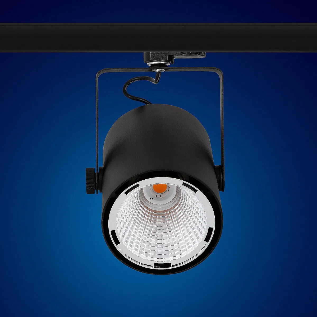Mextronic 3-Phasen-LED-Strahler 40W F10B-D45 Warmweiss für Schienensystem