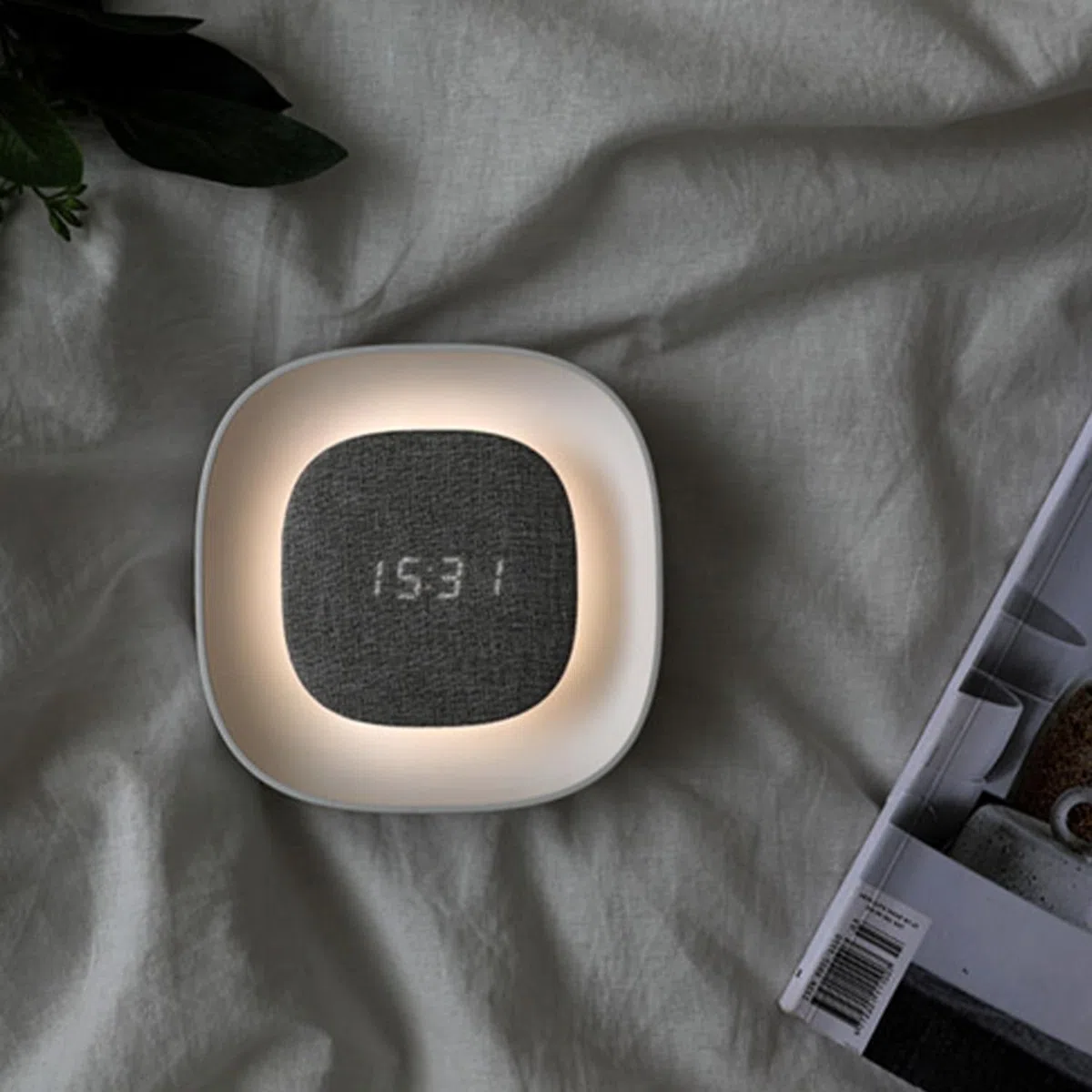 FOREVER Light LED Nachtlicht Pure FNL-03 Bjorn - Digitaler Wecker mit Display, Alarmfunktion & sanfter Beleuchtung | Geräuschlos | Weiß | Modern & kompakt