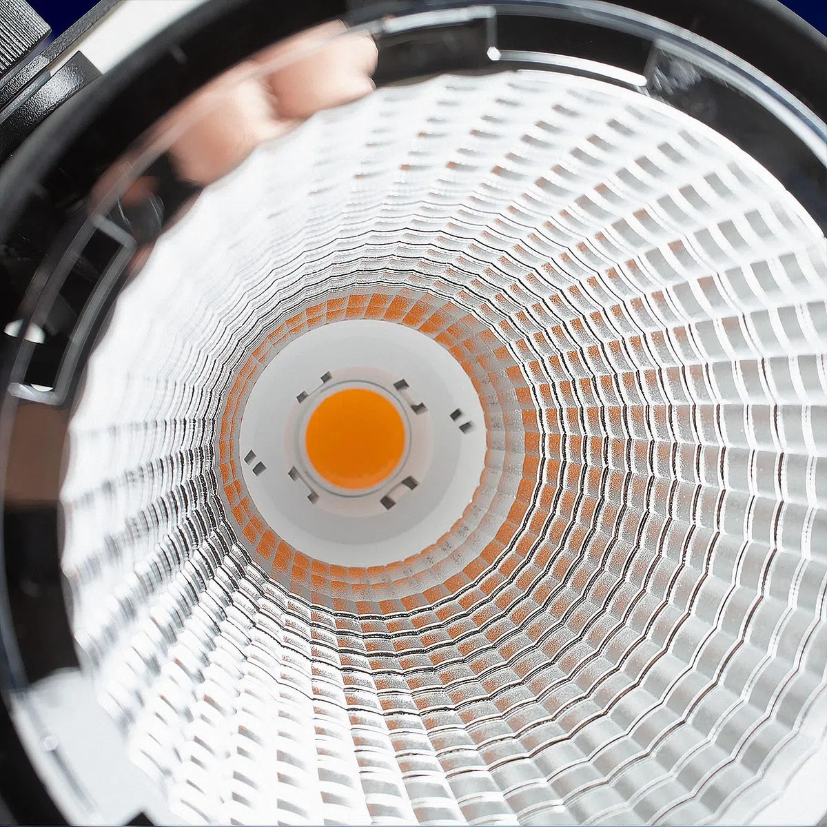 Mextronic 3-Phasen-LED-Strahler 40W F10B-D45 Warmweiss für Schienensystem