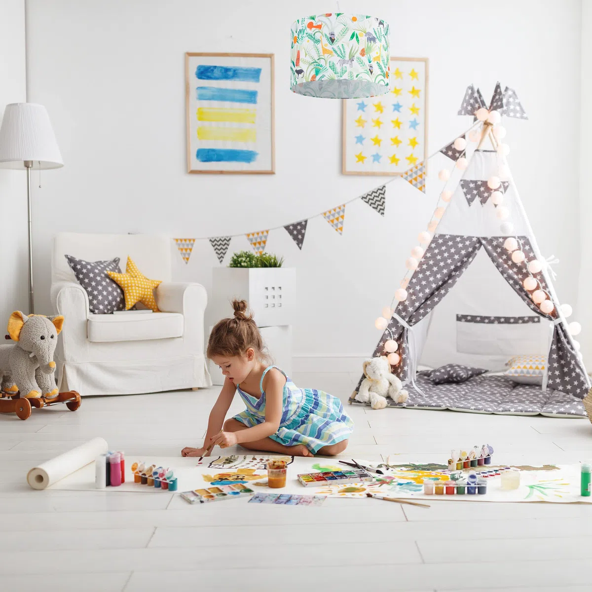 Relaxdays Hängelampe Kinderzimmer, Lampenschirm mit Dschungel-Motiv, HxD: 140x35 cm, E27, Pendelleuchte für Kinder, bunt