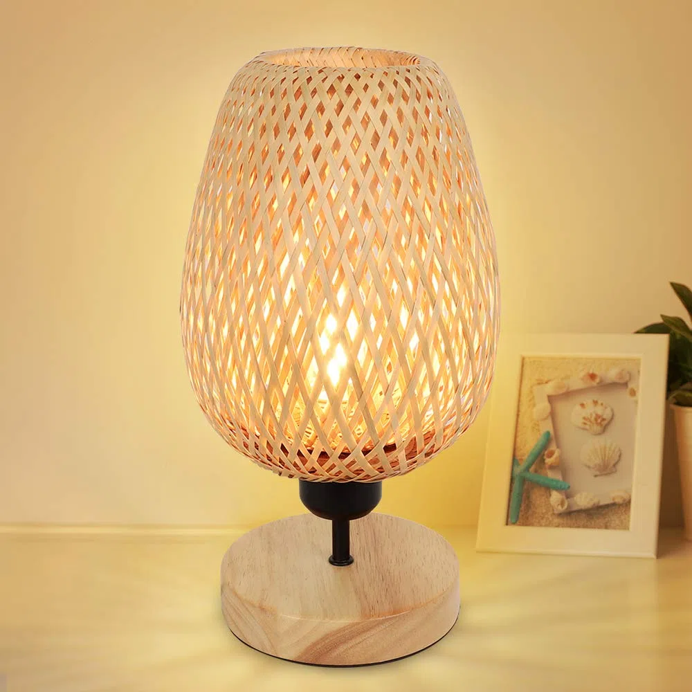Depuley Modern LED Tischlampe Rattan aus Bambus und Holz, Dekorative Nature Tischleuchte mit E27-Fassung max. 60 Watt, Nachtlicht Leselampe für Schalfzimmer Kinderzimmer, Glühbirne enthalten